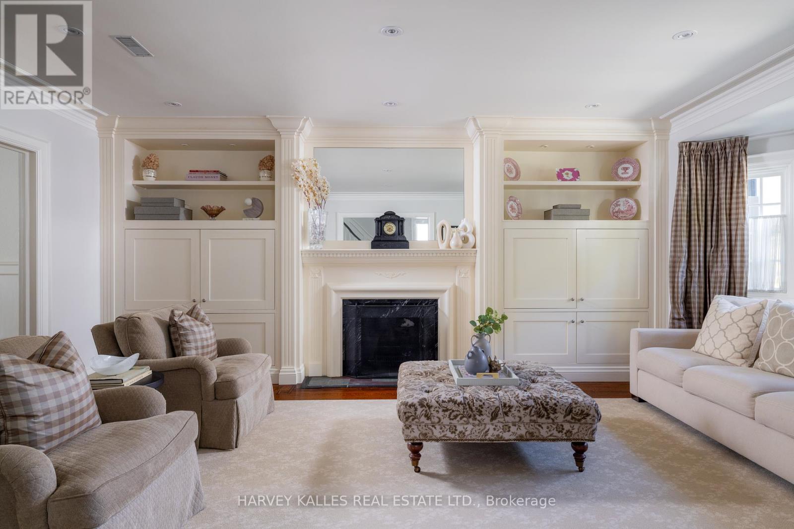 115 Wembley Rd, Toronto, ON M6C 2G5