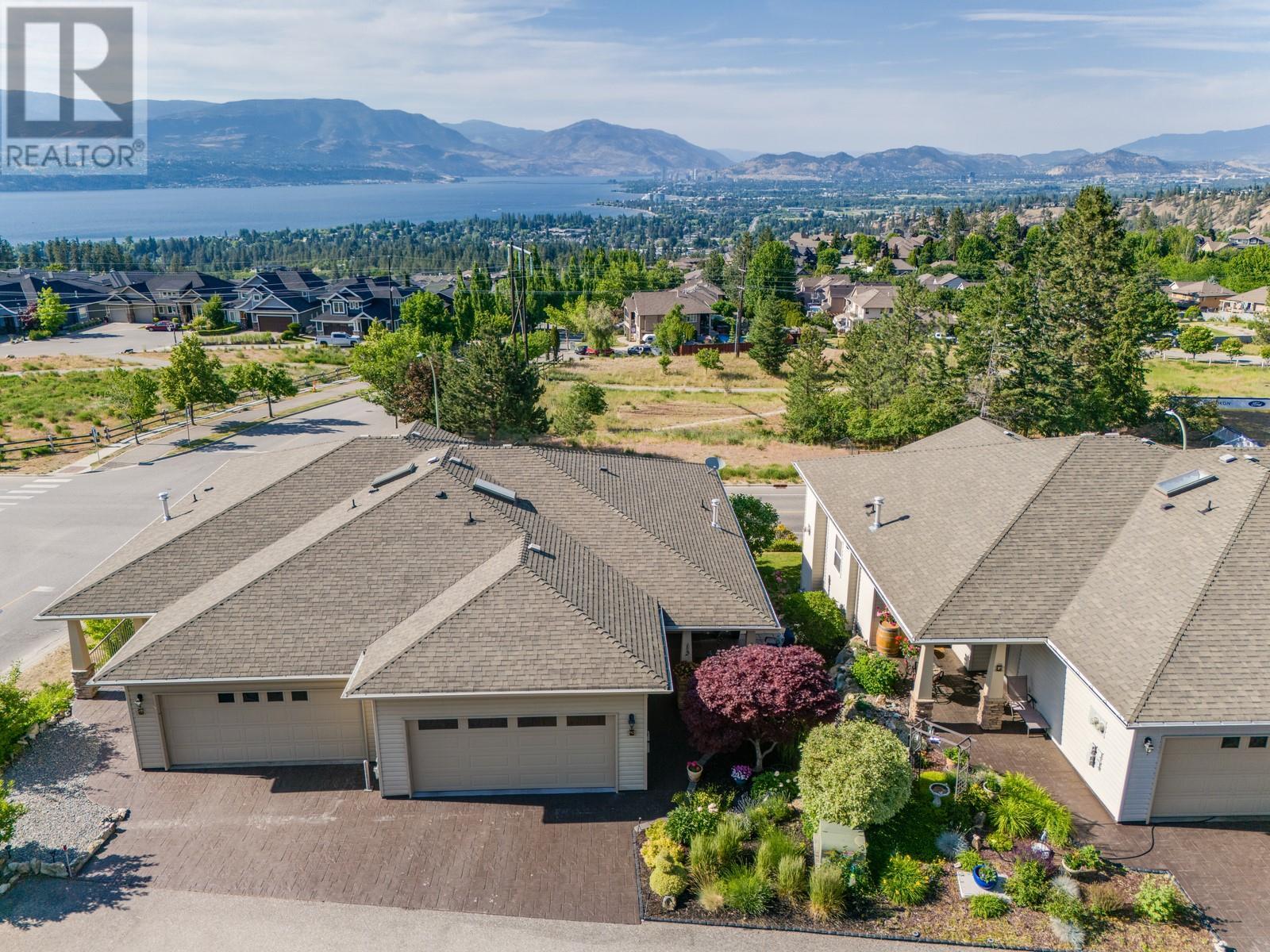 700 S Crest Drive Unit 2, Kelowna, BC V1W 4X7