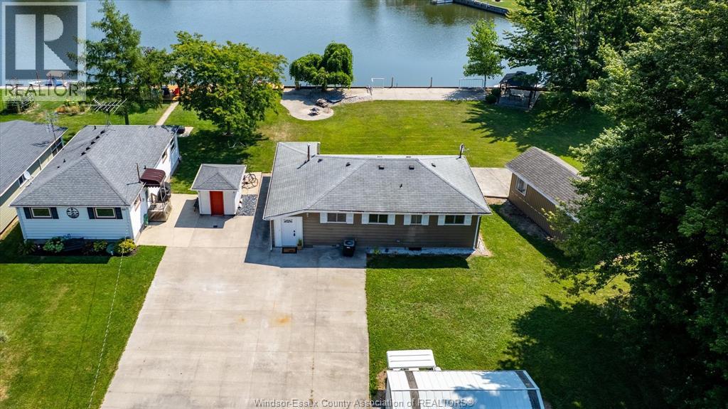 334 Island Cres, Lakeshore, ON N0P 2L0