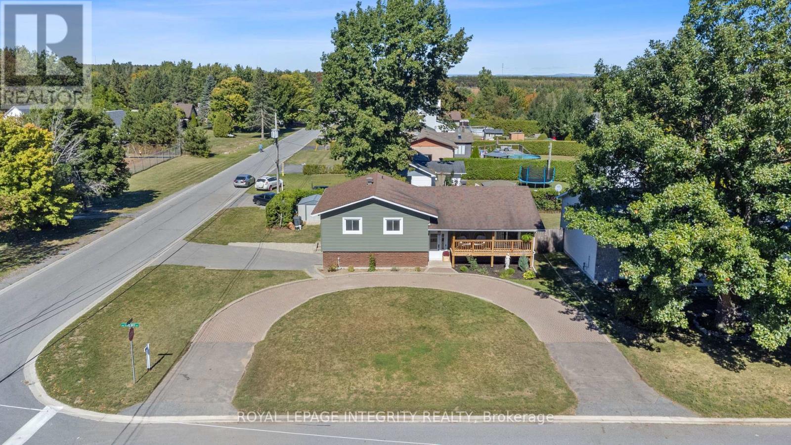 2217 Lapointe St, Clarence-Rockland, ON K0A 1E0