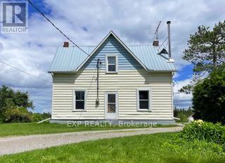 2382 Matawatchan Rd, Greater Madawaska, ON K0J 2R0