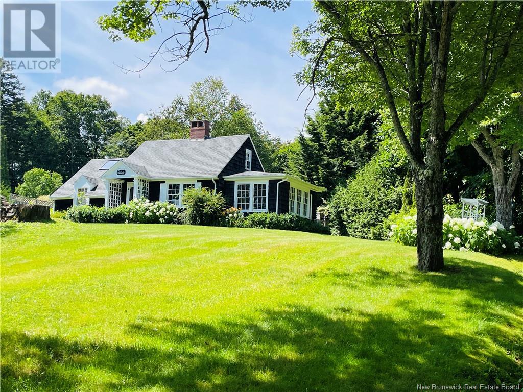 5 Golf Club Rd, Grand Bay-Westfield, NB E5K 3C9