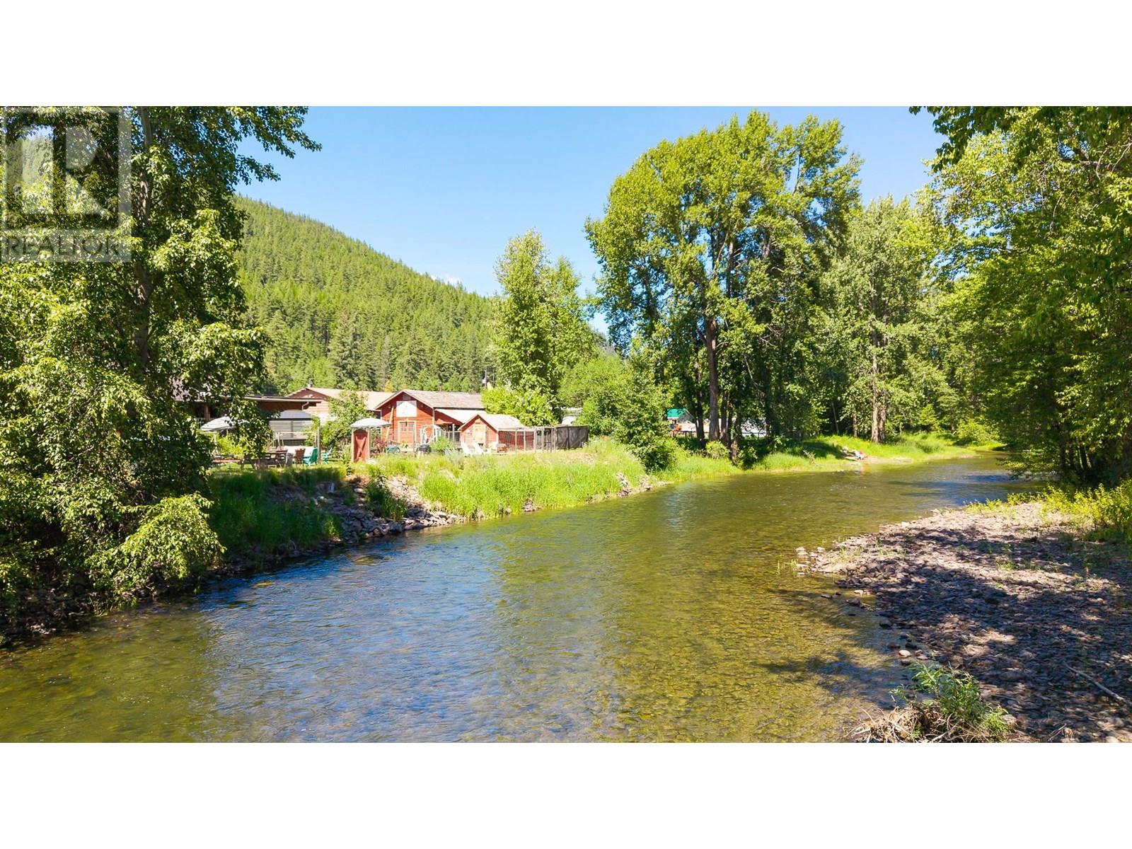 3 95 Highway Unit 9005, Yahk, BC V0B 2P0