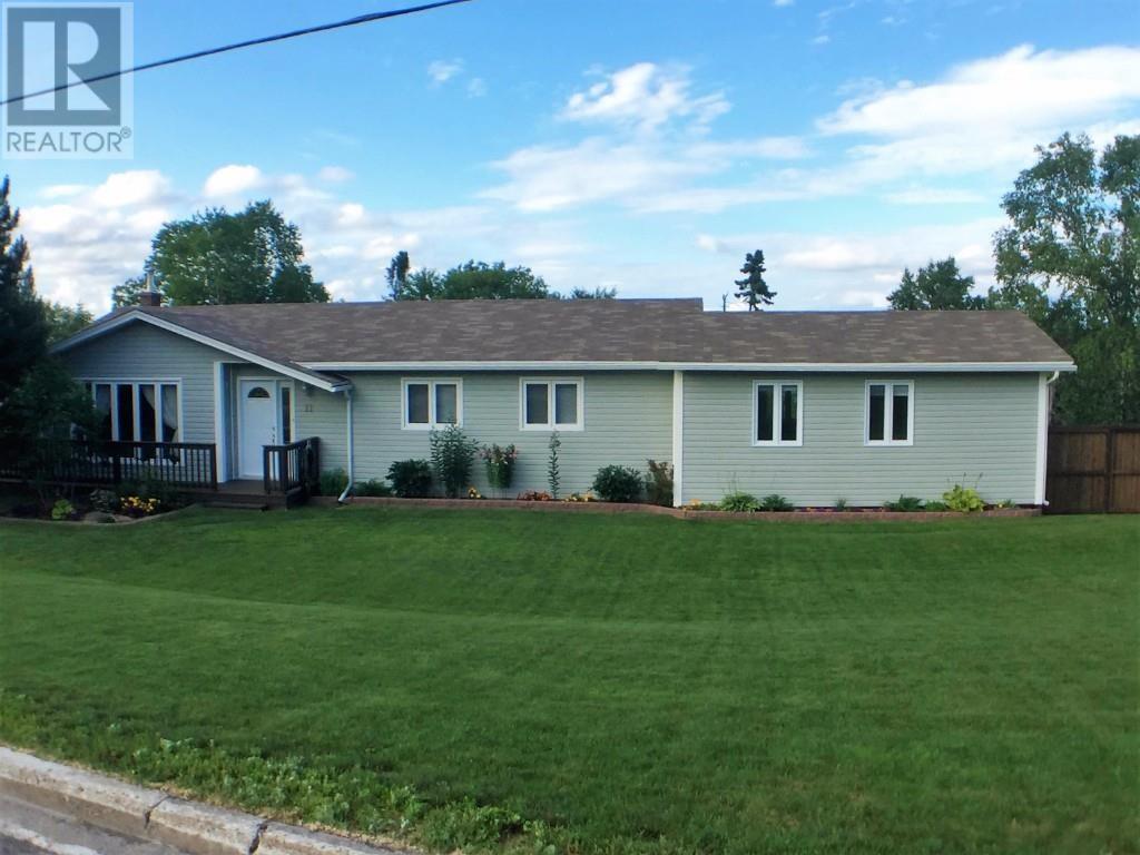 11 Municipal Sq, Clarenville, NL A5A 1T4