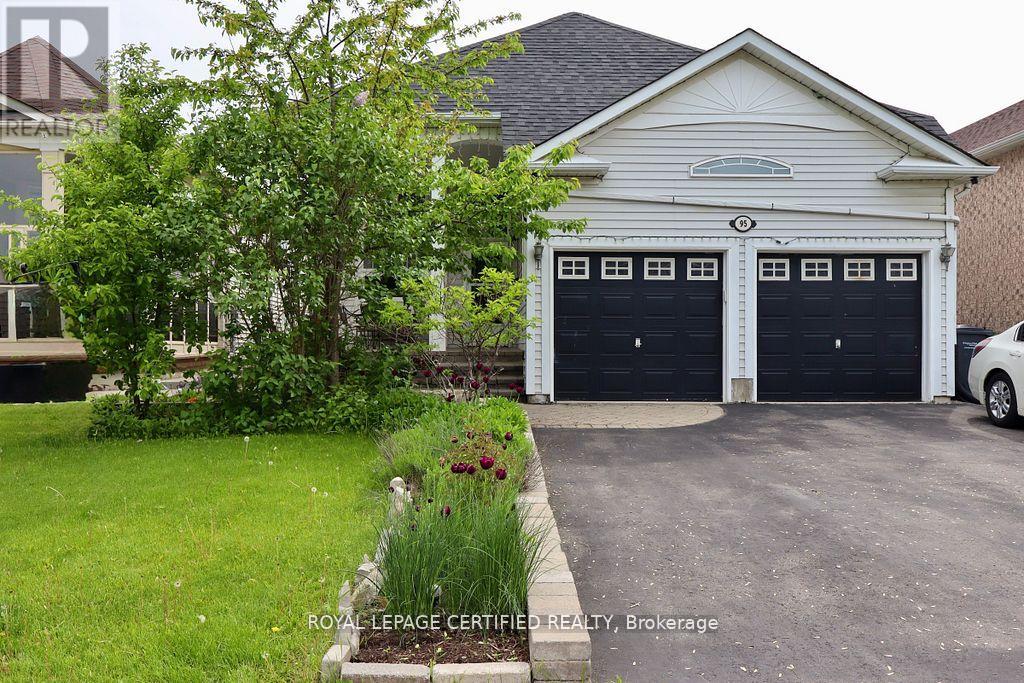 95 Vintage Gate, Brampton, ON L6X 5B9