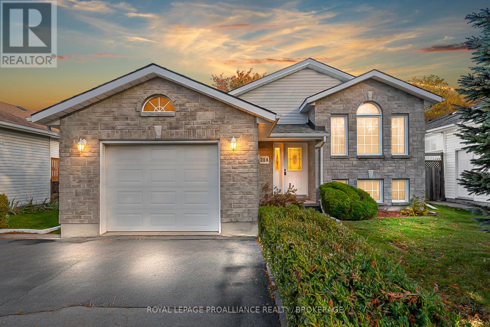 214 Ellesmeer Ave, Kingston, ON K7P 3E4