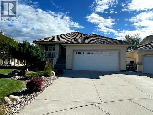 295 Canyon Blvd W, Lethbridge, AB T1K 6V2