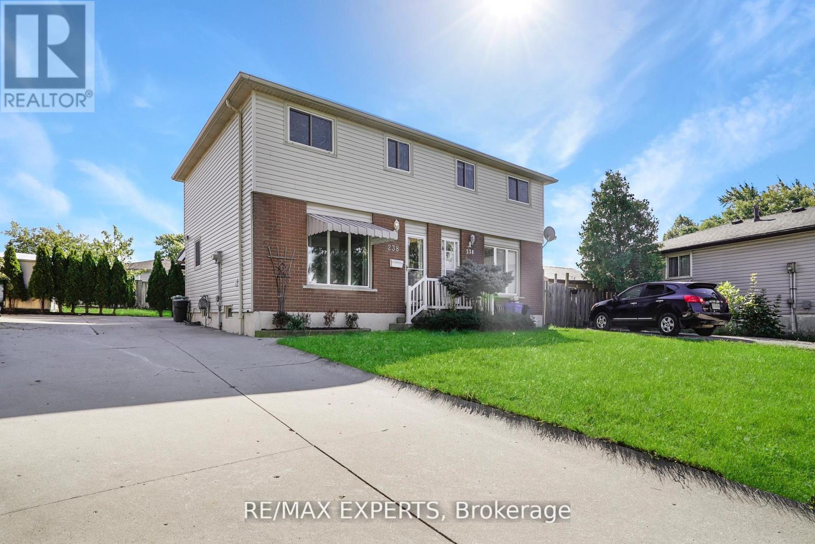 238 Lawnhurst Ct, Hamilton, ON L8V 4R4