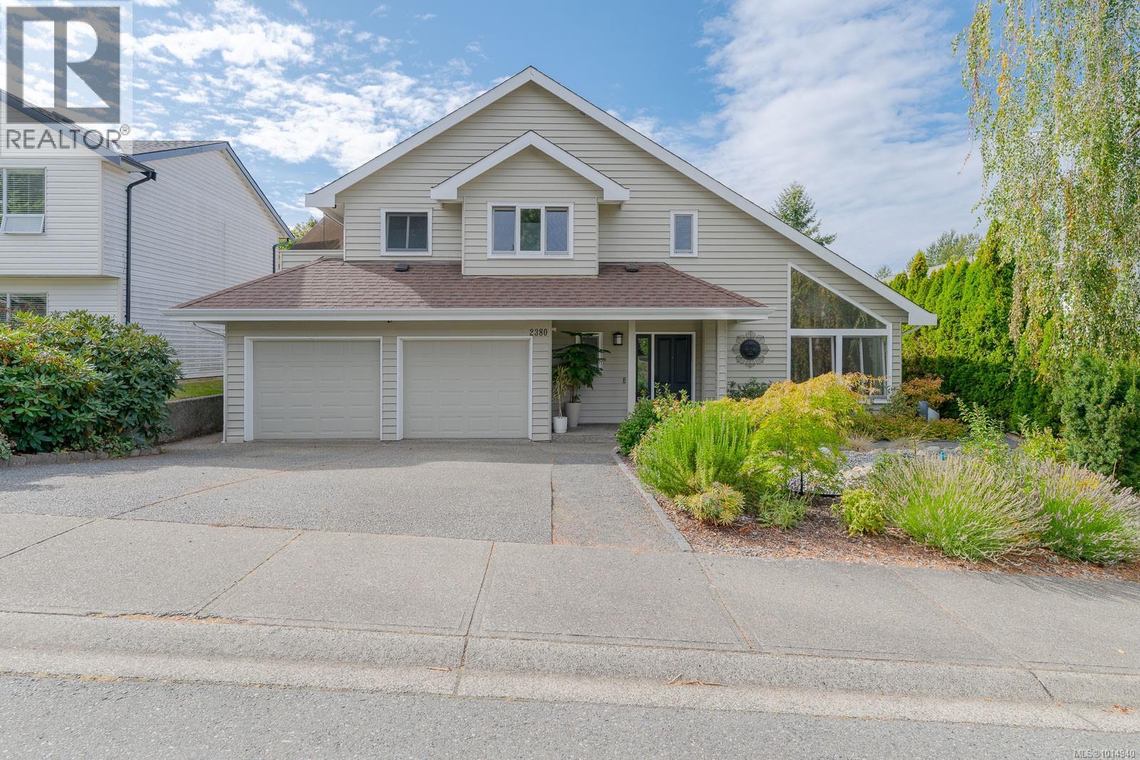 2380 Westhill Pl, Nanaimo, BC V9R 6M9