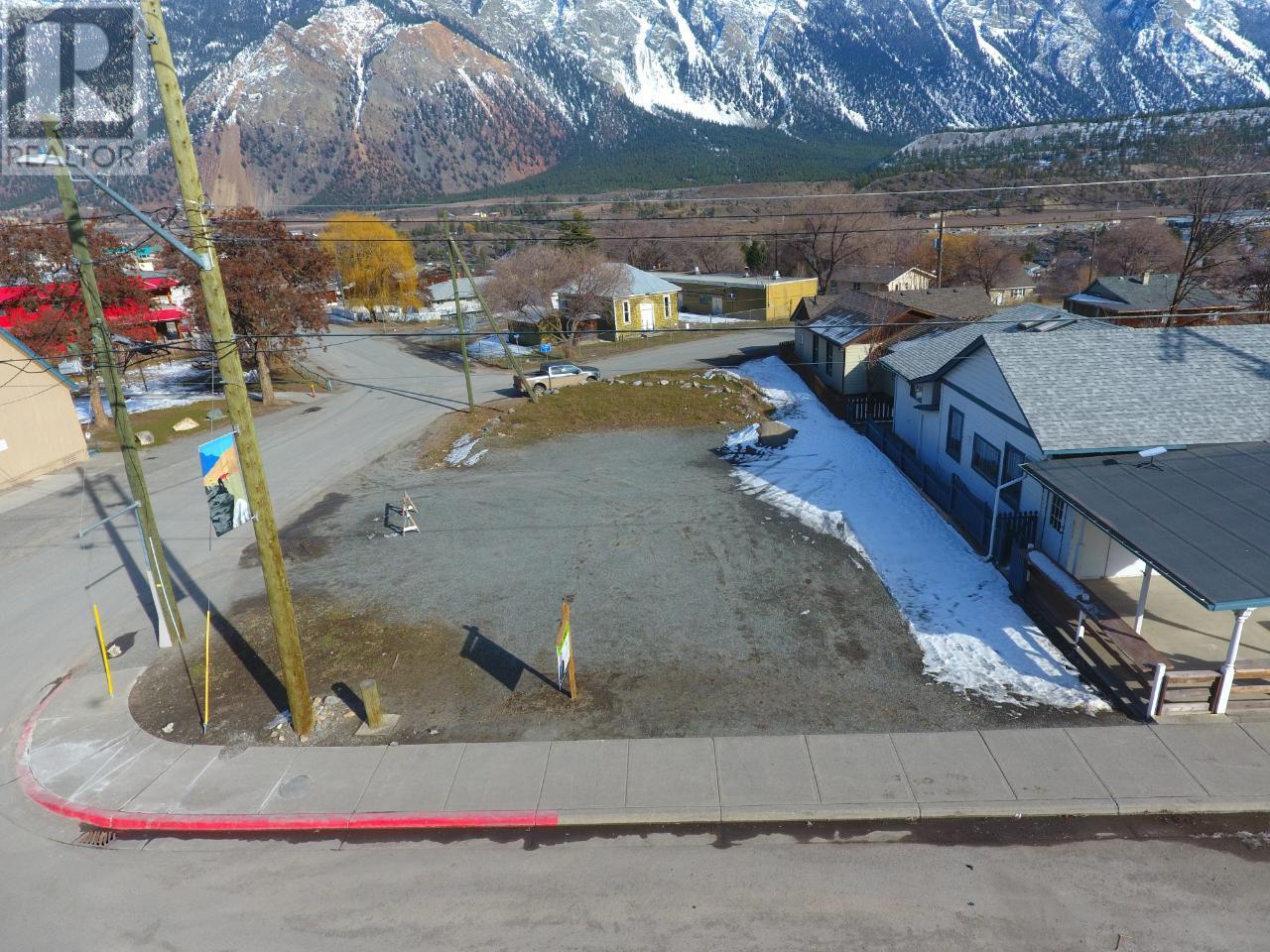 818 Main St, Lillooet, BC V0K 1V0
