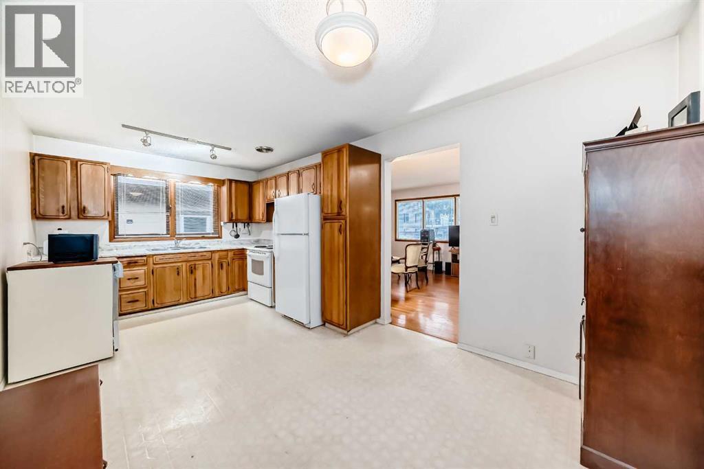2 Avenue Nw Unit 2425, Calgary, AB T2N 0M6