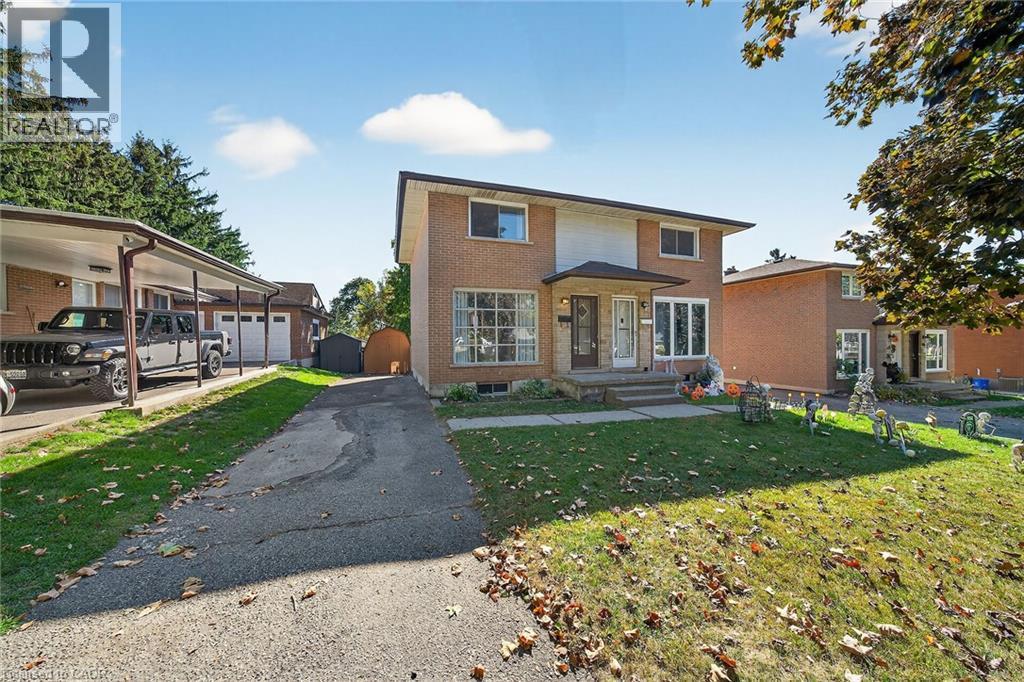 630 Pine St, Cambridge, ON N3H 2S8