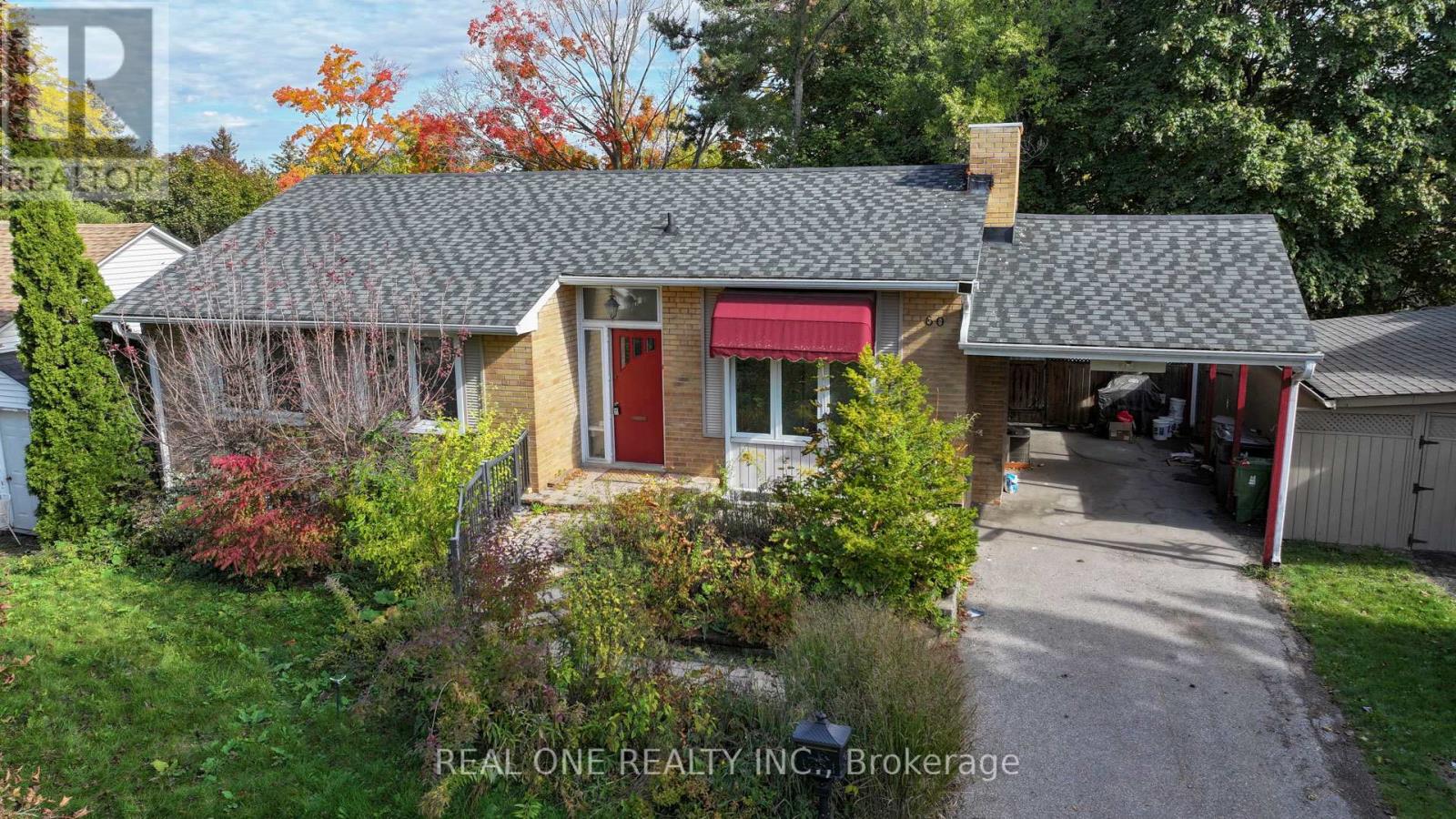 60 Paperbirch Dr, Toronto, ON M3C 2E7