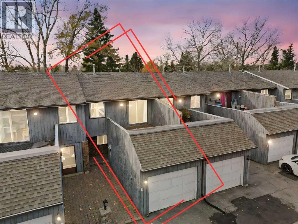 803 Varsity Estates Drive Nw Unit 8, Calgary, AB T3B 4W5