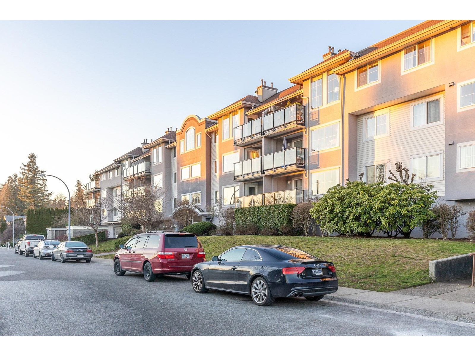 33599 2 Avenue Unit 211, Mission, BC V2V 6J3