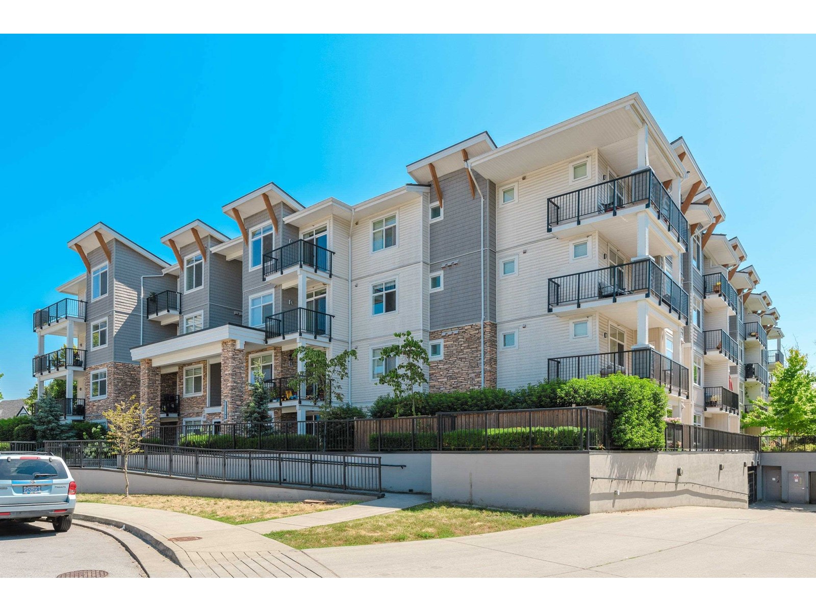19940 Brydon Crescent Unit 411, Langley, BC V3A 4A5