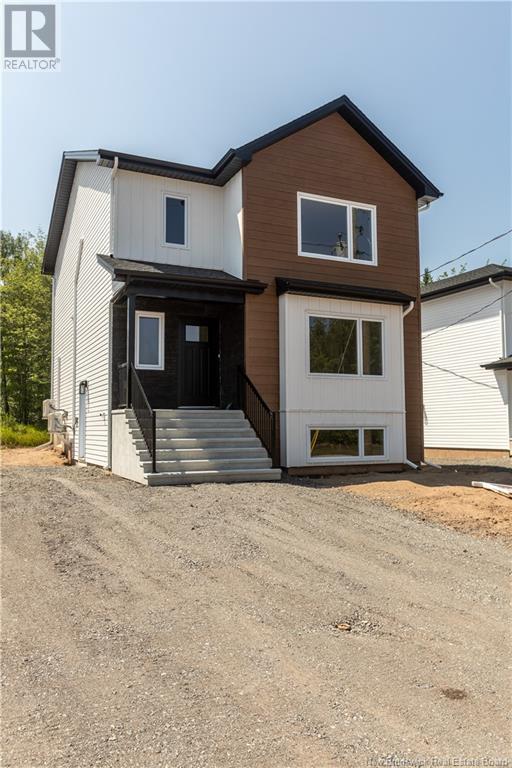 79 Rosenburg St, Moncton, NB E1G 6E9