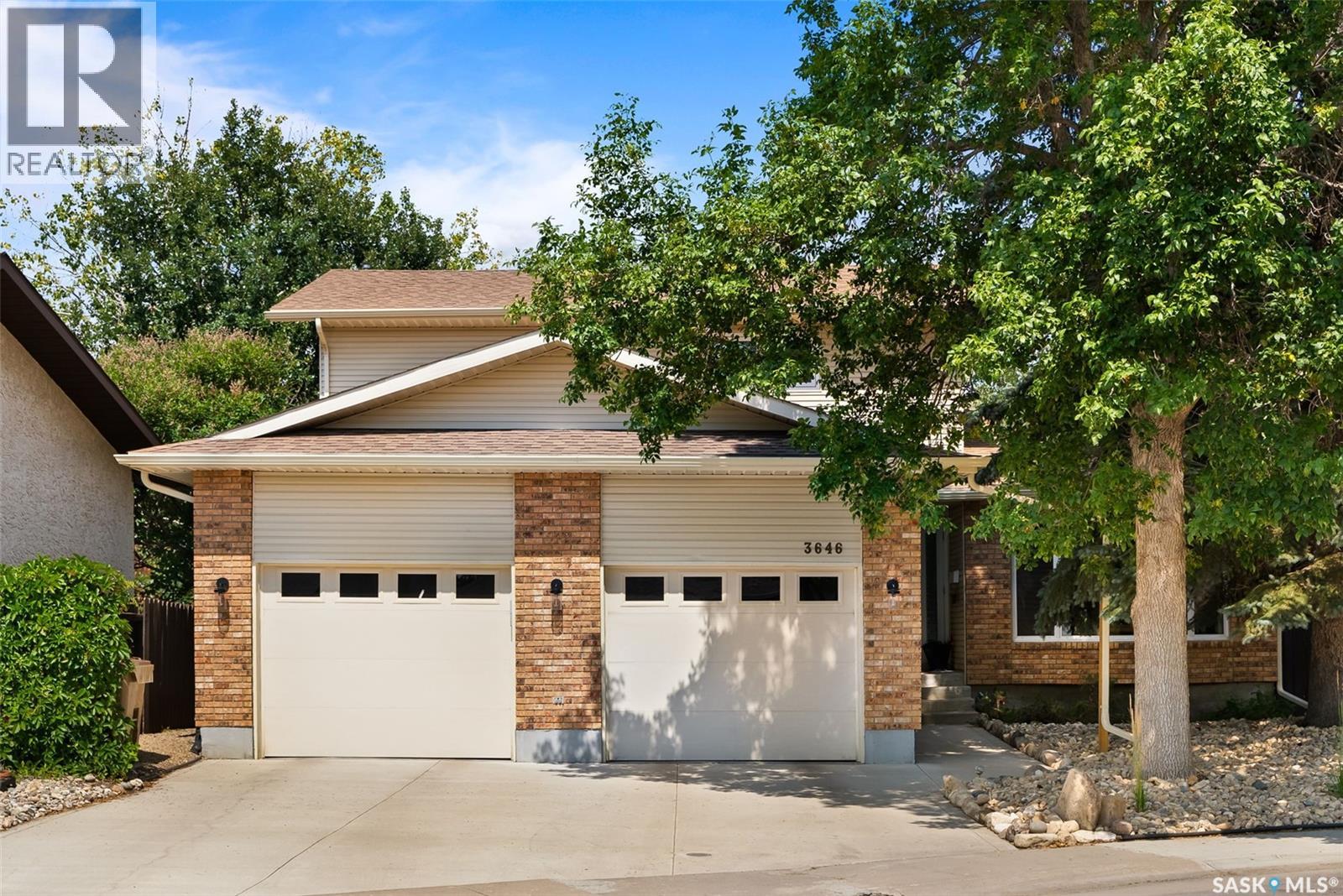 3646 Moffat Bay, Regina, SK S4V 2B5