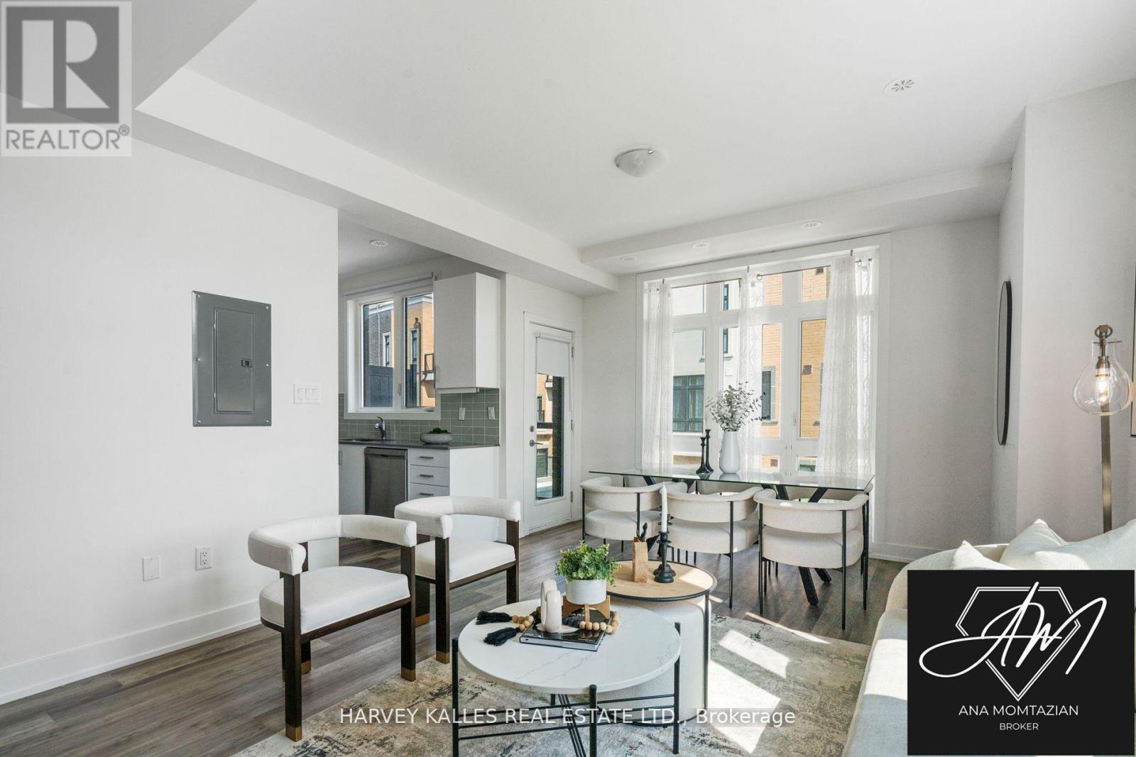1 9 Phelps Ln, Richmond Hill Oak Ridges, ON L4E 4H1