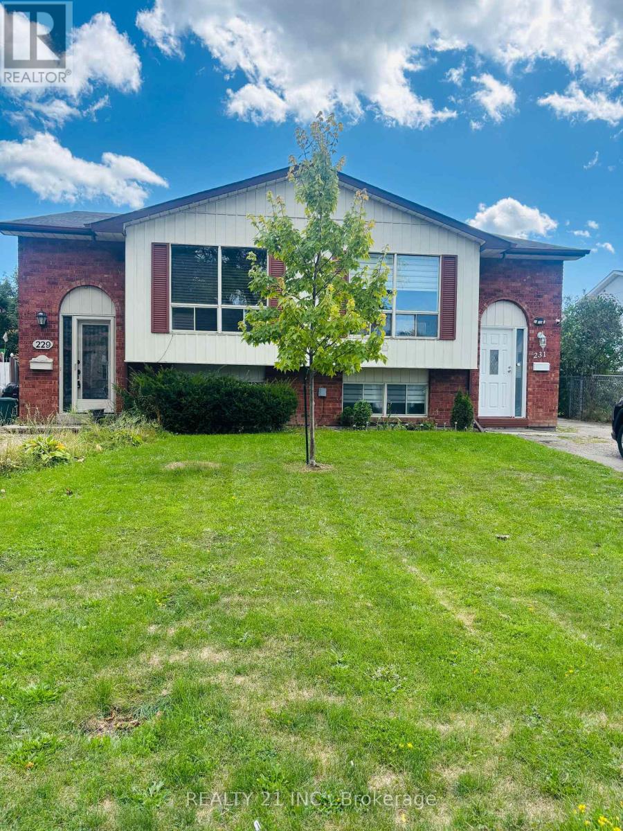 231 Medina Ct, Oshawa, ON L1J 7E1