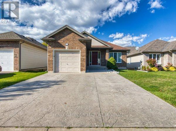 180 Drapers St, Welland, ON L3C 7N2