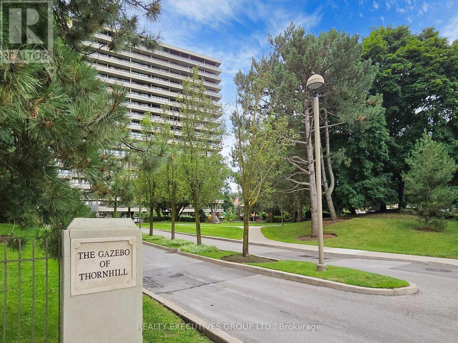 1701 8111 Yonge St, Markham, ON L3T 4V9