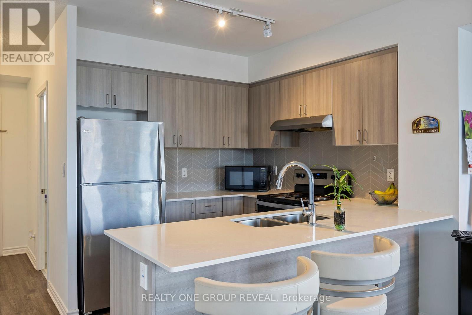 313 1 Falaise Rd, Toronto, ON M1E 0B9
