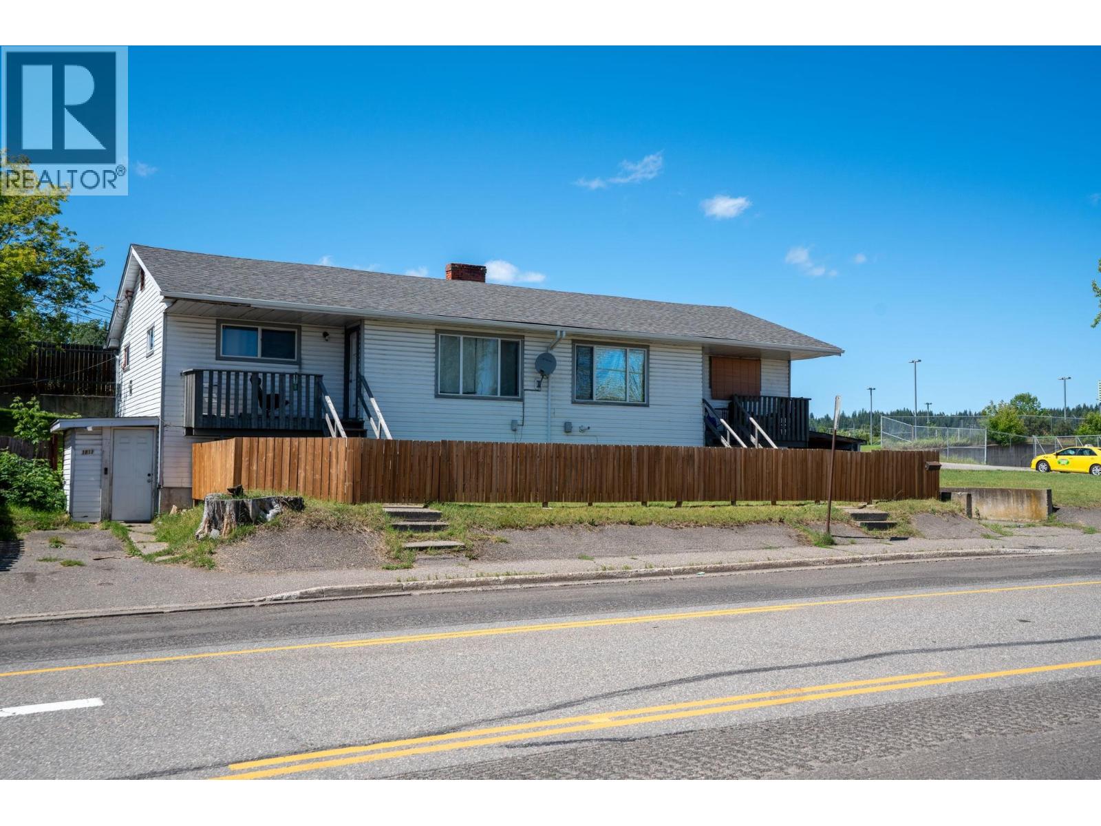 1807 9 Avenue, Prince George, BC V2M 1N2