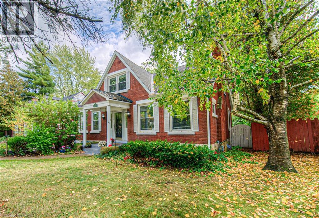 305 Main St, Cambridge, ON N1R 1Y2