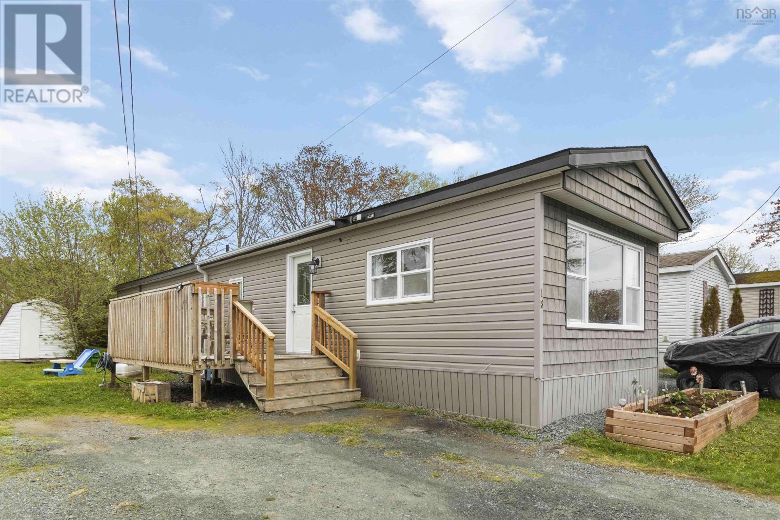 18 Happy Dr, Lake Echo, NS B3E 1C4