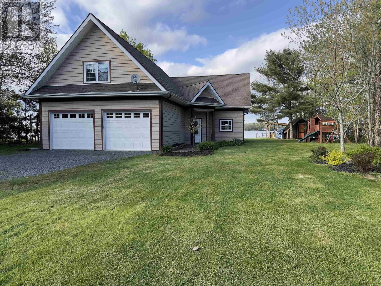 390 A Stewart Rd, Shortts Lake, NS B0N 2J0