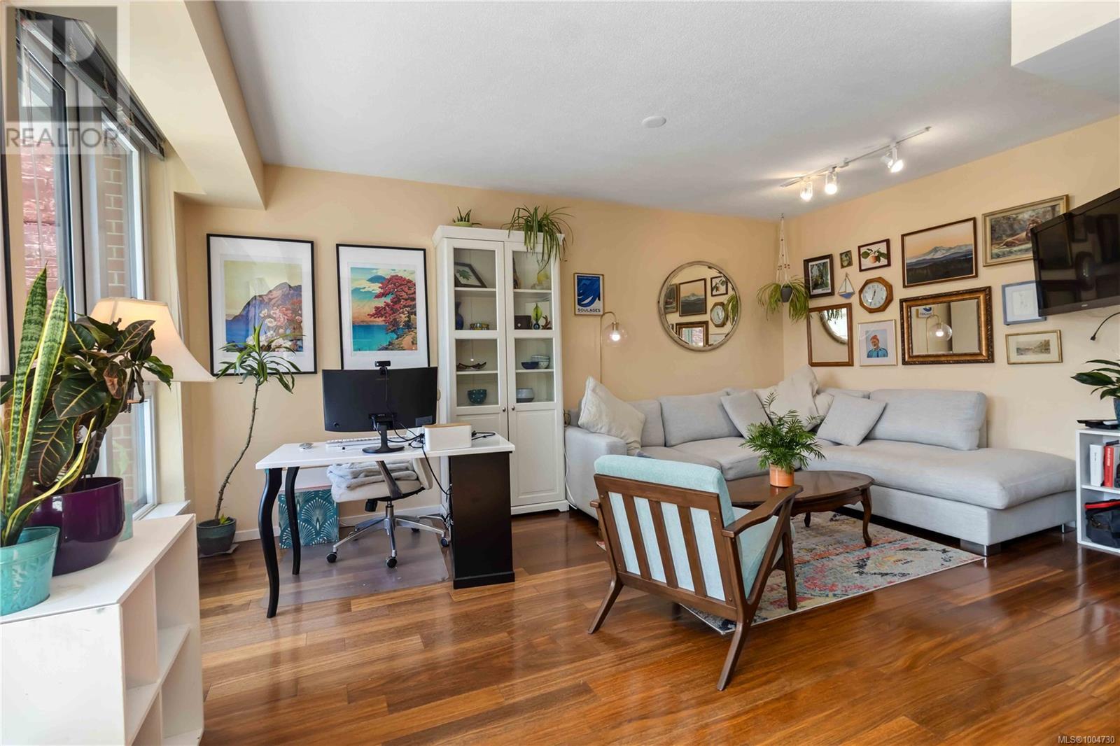 834 Johnson St Unit 406 St, Victoria, BC V8W 1N3