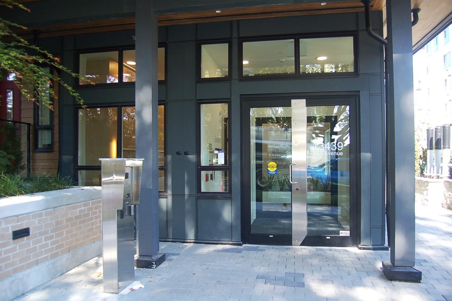 13439 94a Avenue Unit 611, Surrey, BC V3V 0G9