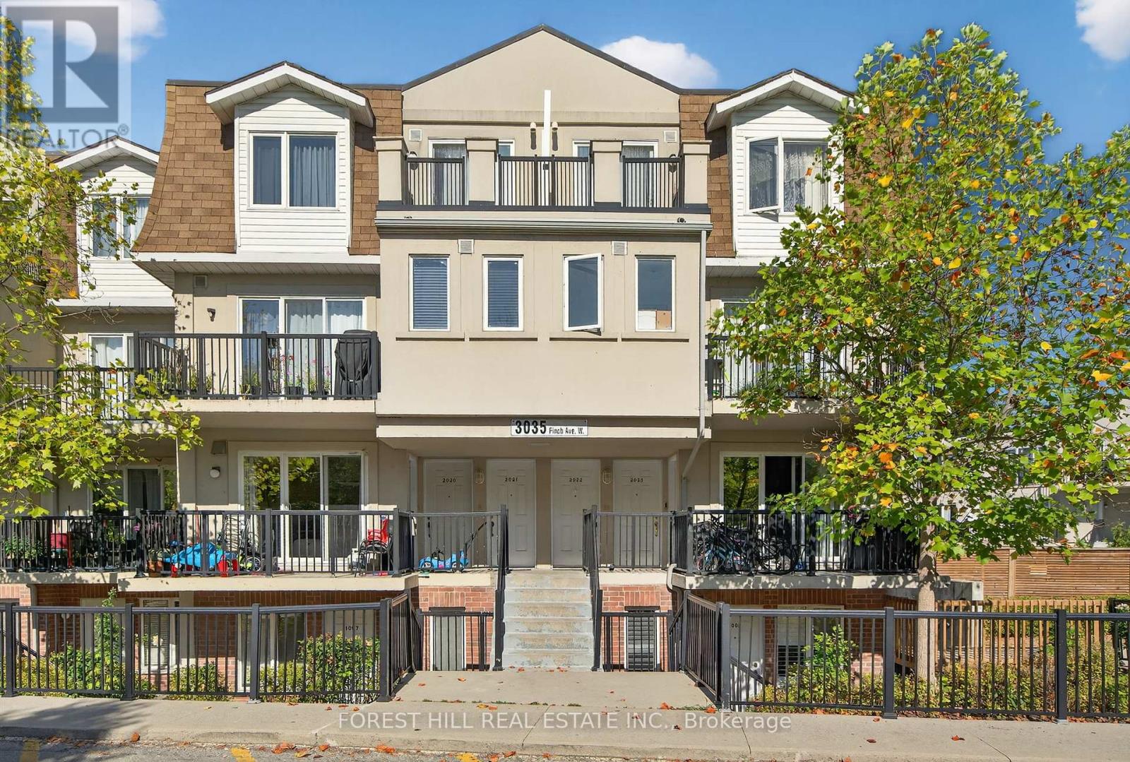 2022 3035 Finch Ave Ave W, Toronto, ON M9M 0A3