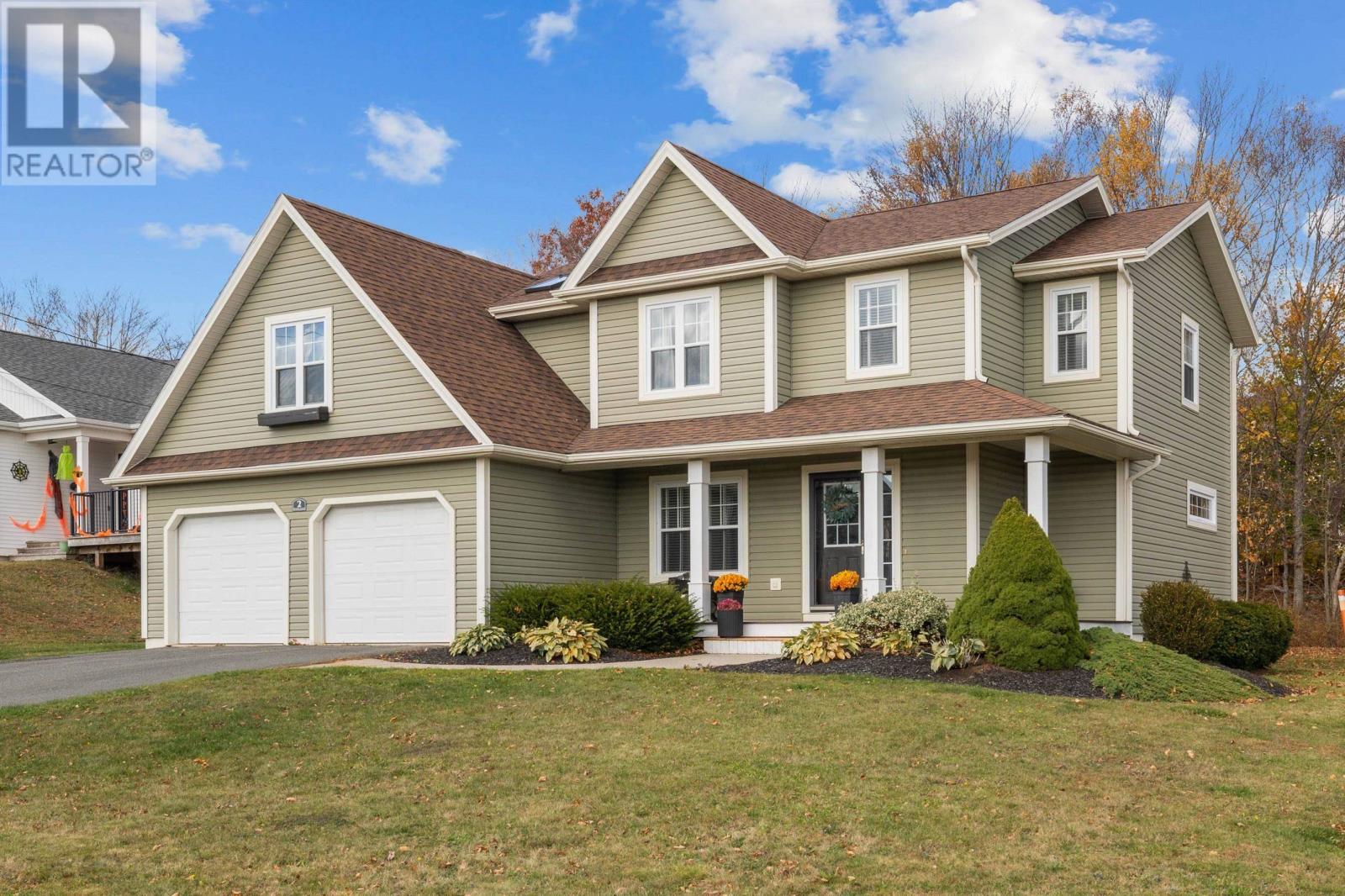 2 Pembroke Cres, Stratford, PE C1B 0H9
