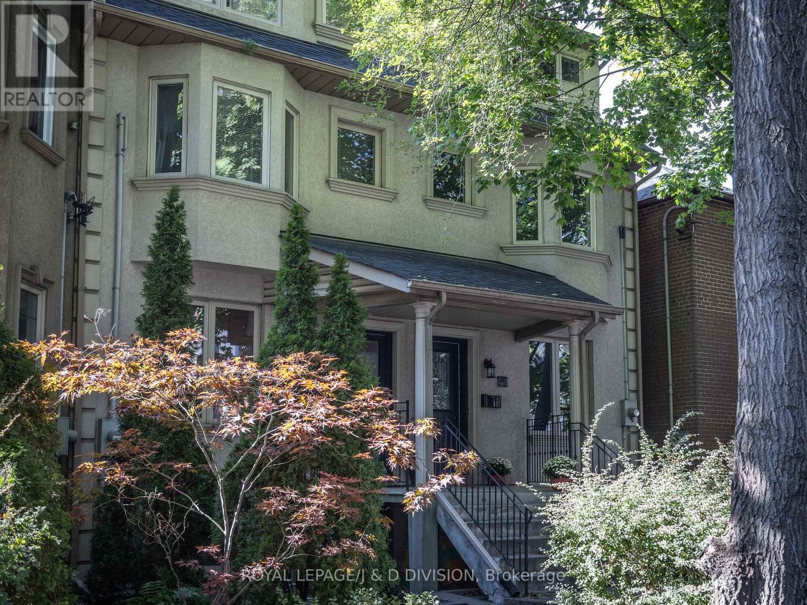 74 Lewis St, Toronto, ON M4M 2H3
