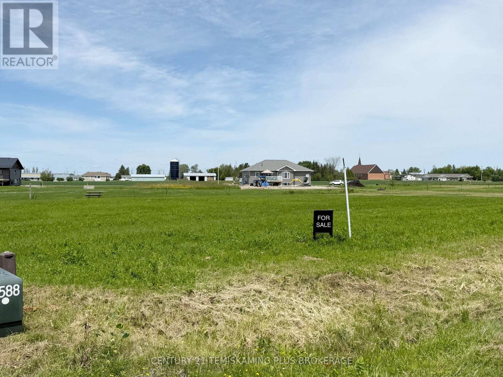 86029 Airport Rd, Armstrong, ON P0J 1E0