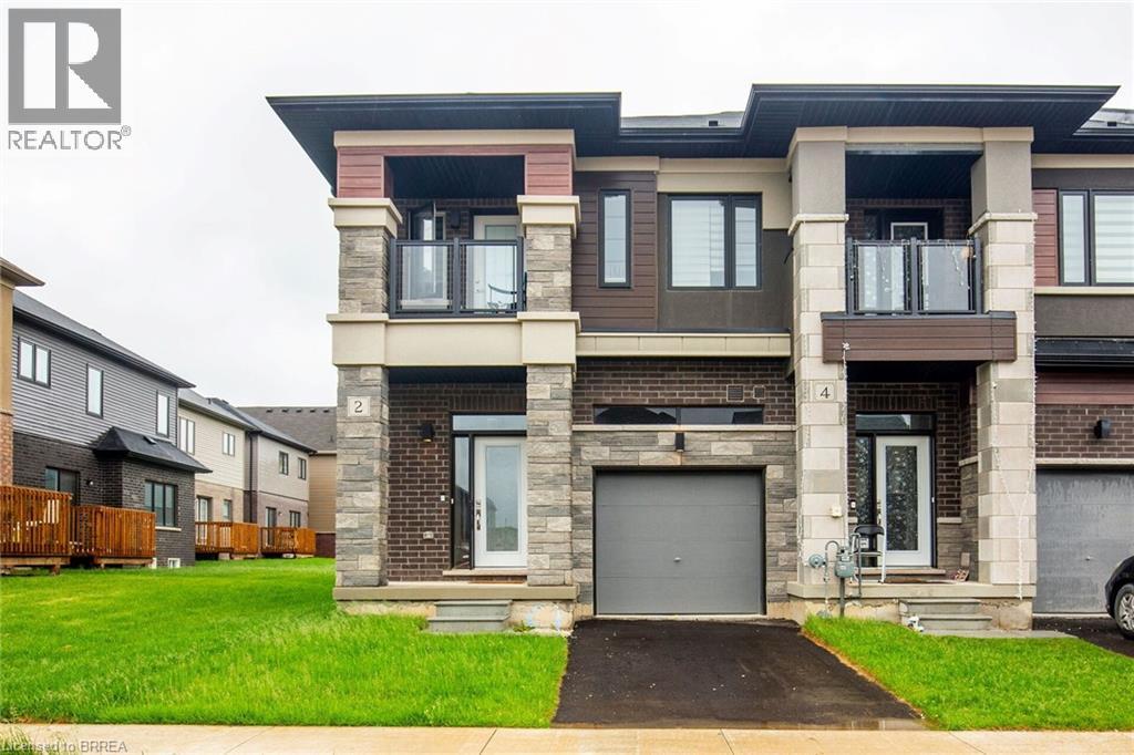 2 Copeman Ave, Brantford, ON N3V 0B3