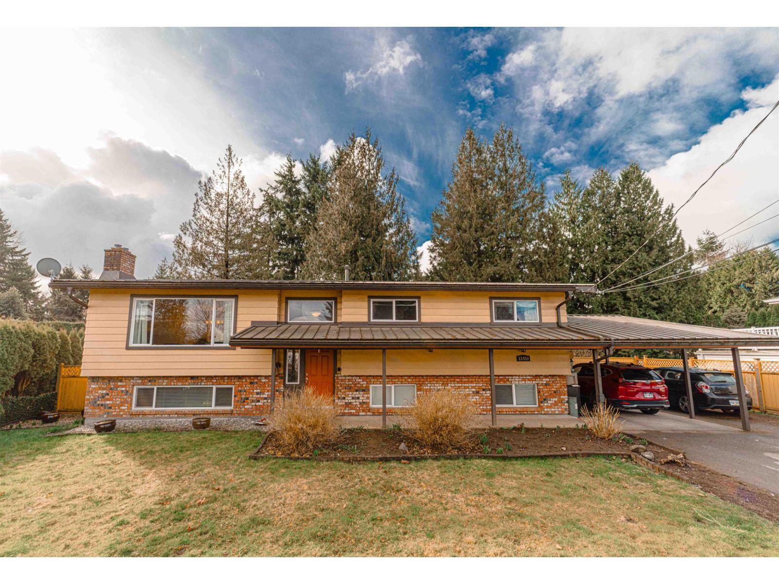 33450 Huggins Ave, Abbotsford, BC V2S 2R7