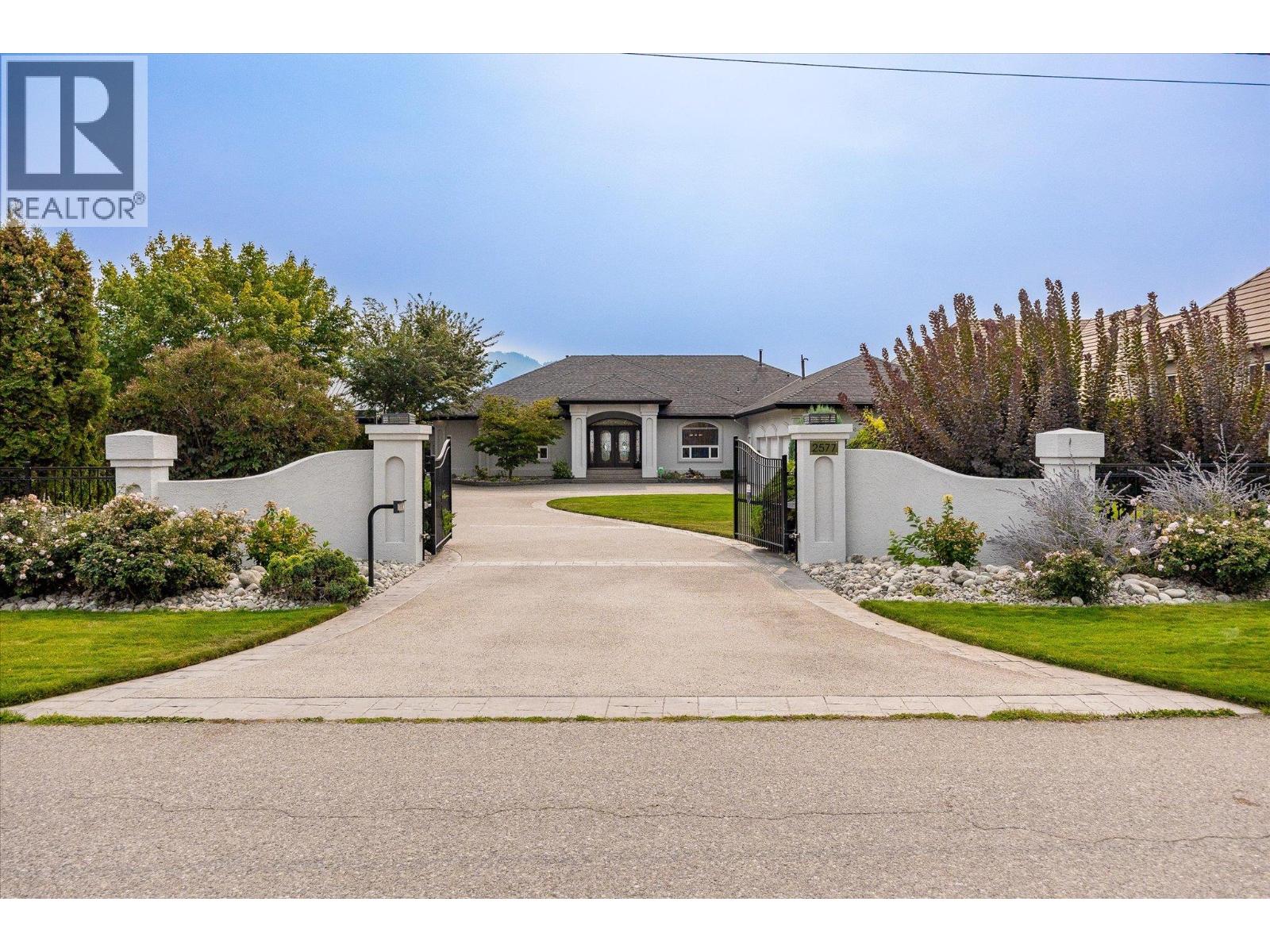 2577 Whitworth Rd, West Kelowna, BC V4T 2K5