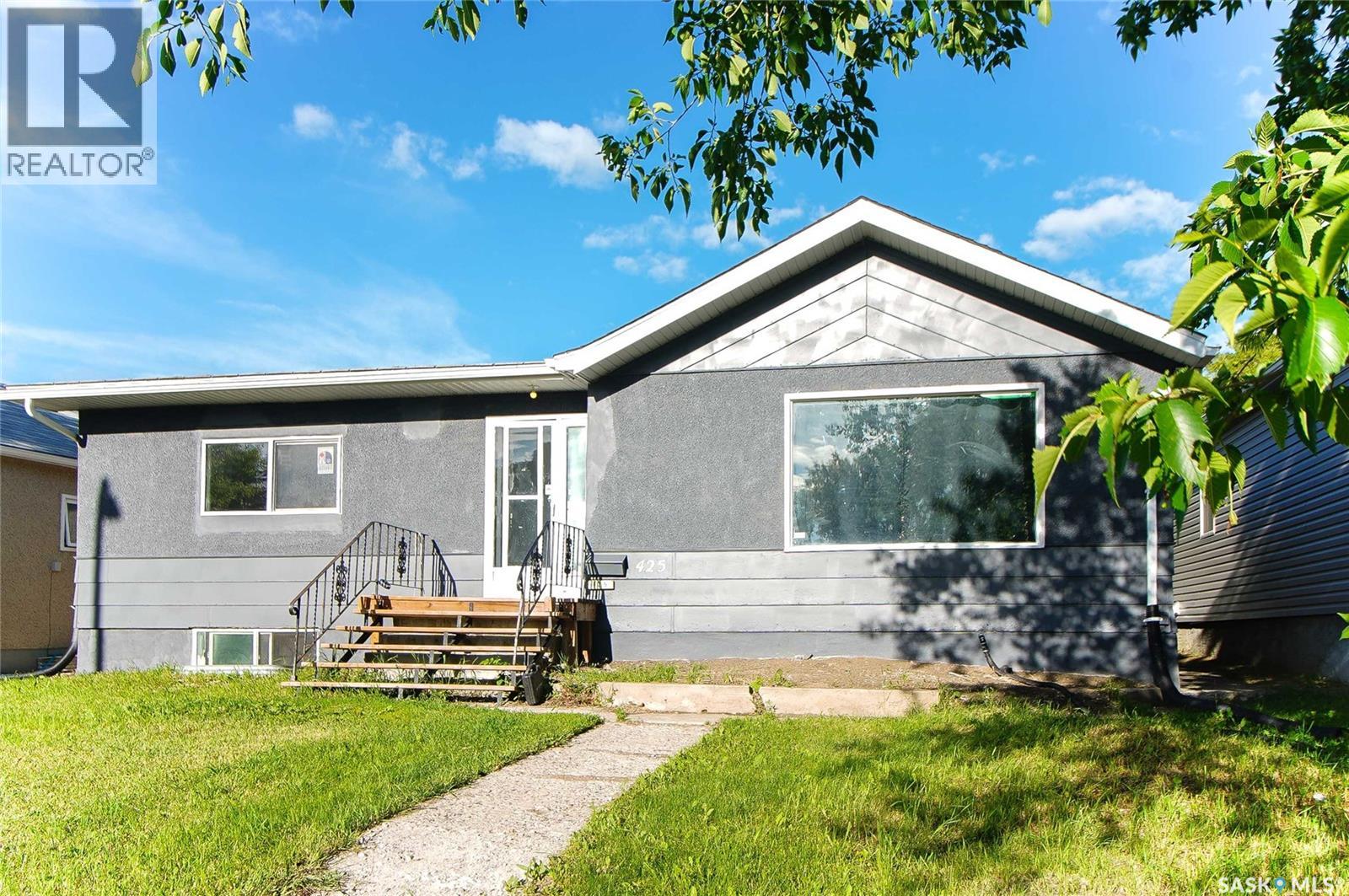 425 Montreal St, Regina, SK S4R 1L4