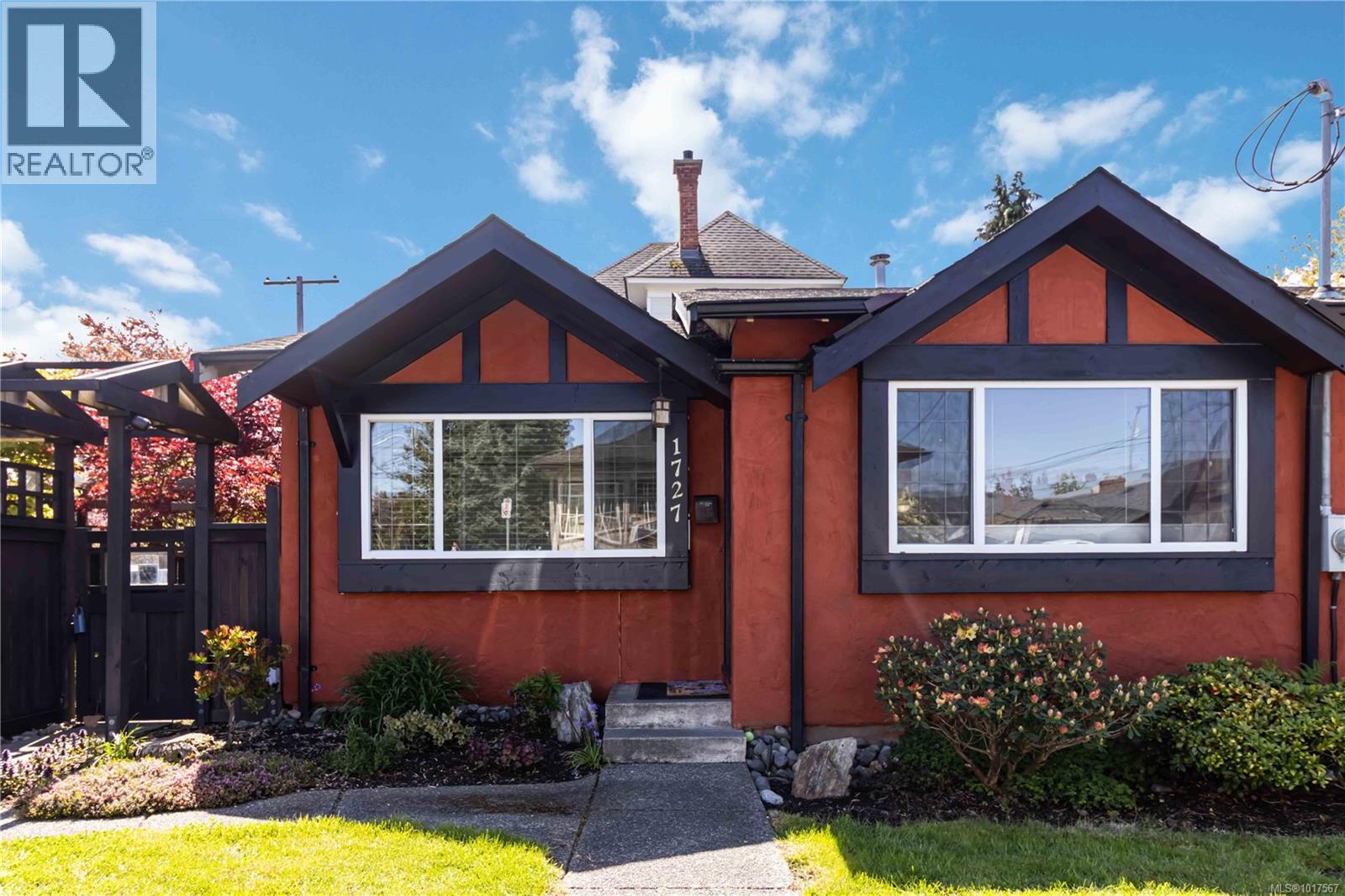 1727 Lillian Rd, Victoria, BC V8S 1L1