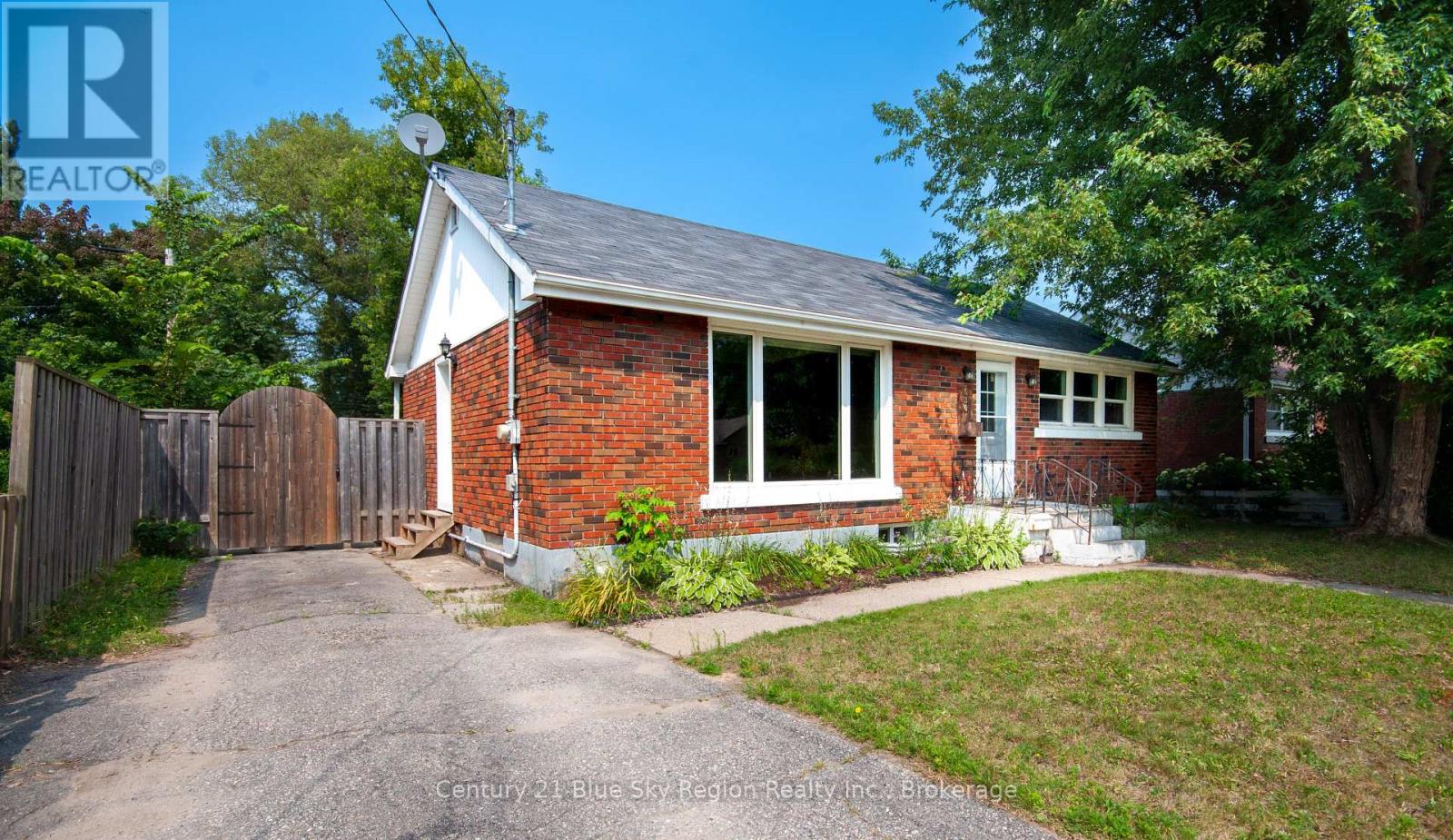 630 Lorne Ave, North Bay, ON P1B 6X2