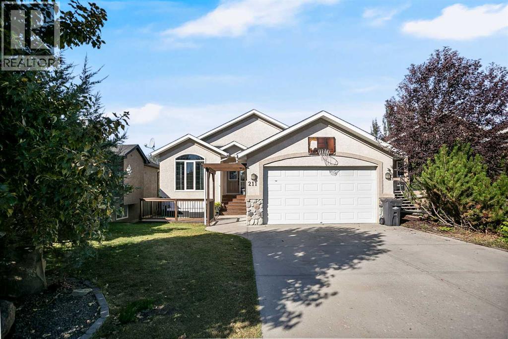 211 Lineham Acres Close NW, High River, AB T1V 1W6