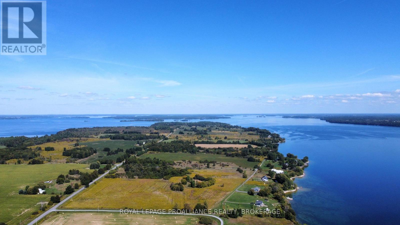 10 Elizabeth St, Frontenac Islands The Islands, ON K0H 2Y0