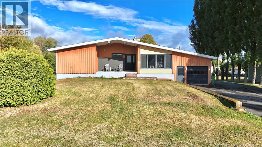 262 Jasmine, Beresford, NB E8K 1M4