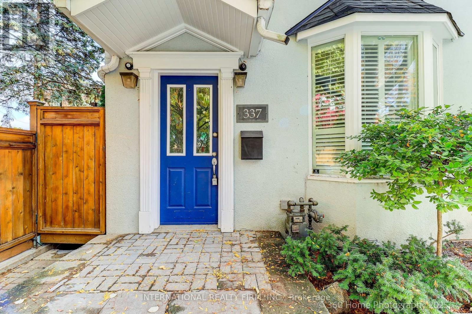337 Glen Rd, Toronto, ON M4W 2X4