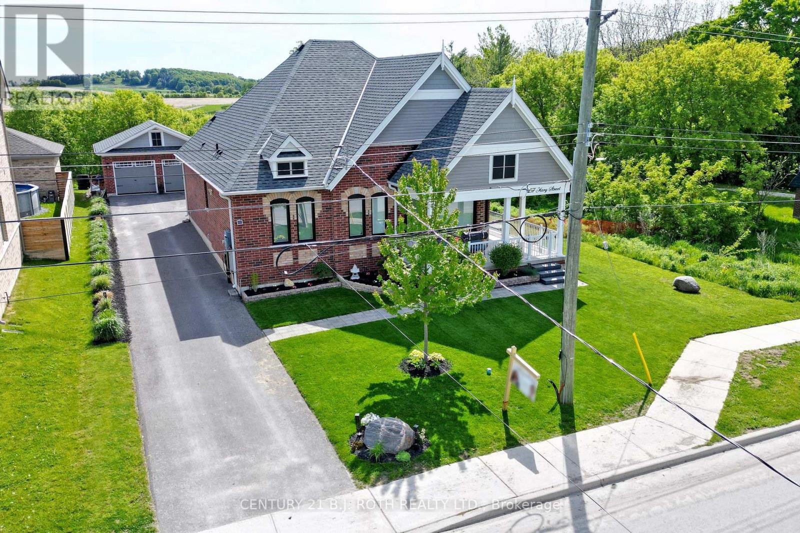 157 Mary St, Clearview, ON L0M 1G0