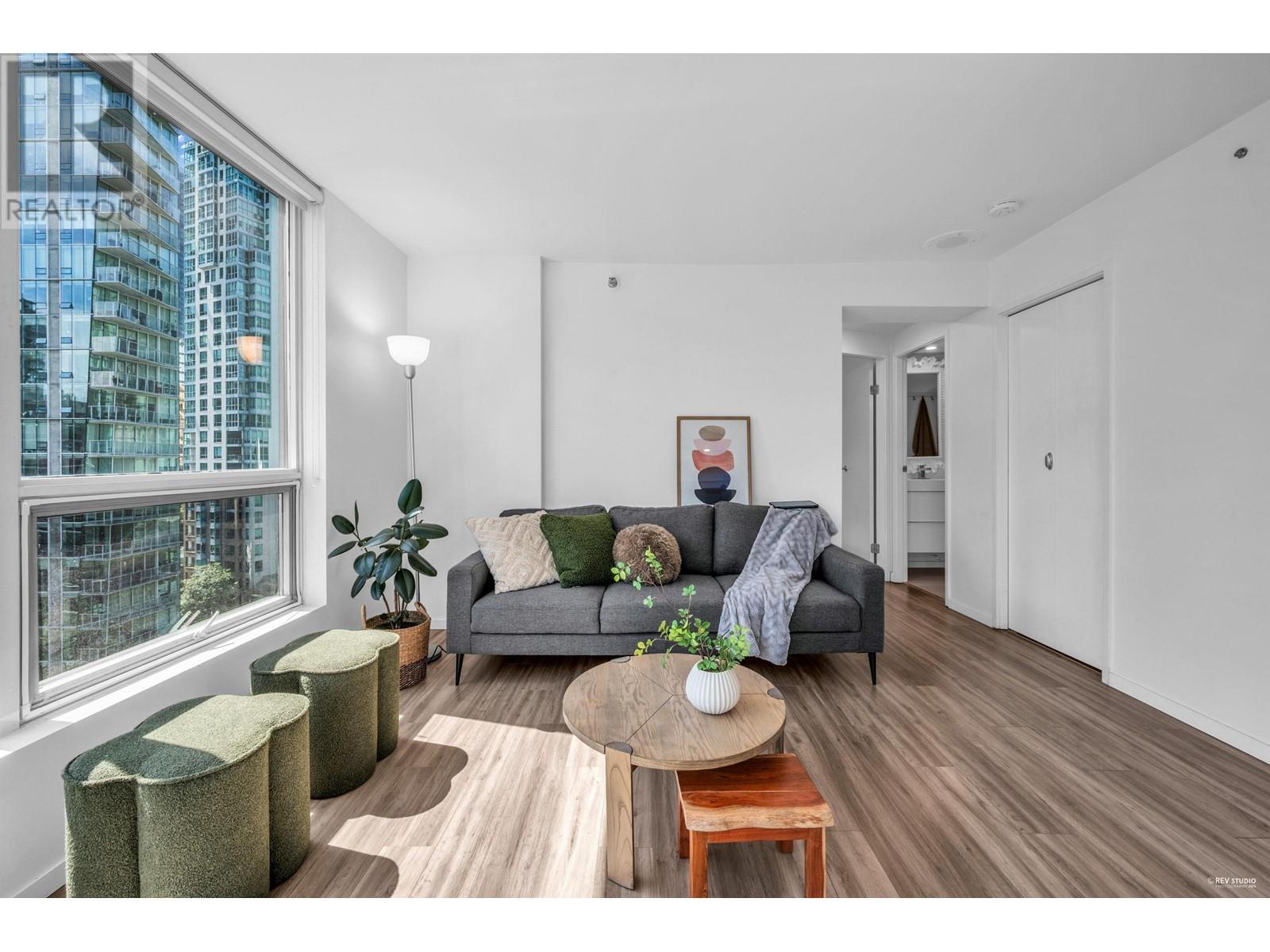 555 Jervis Street Unit 1304, Vancouver, BC V6E 4N1