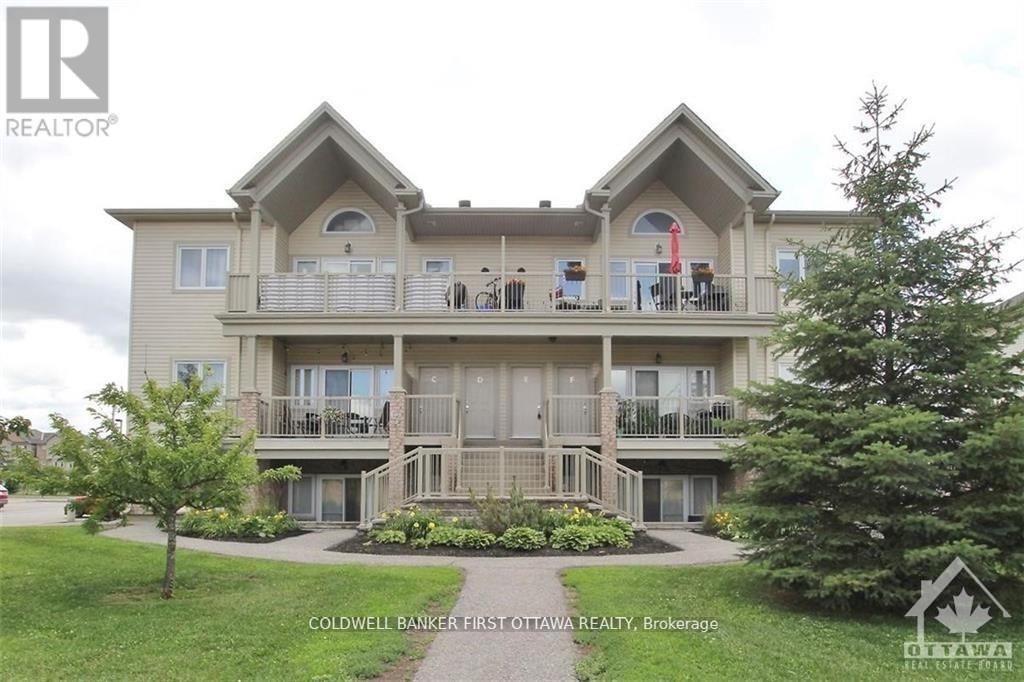 137 Harthill Way, Ottawa, ON K2J 5V1